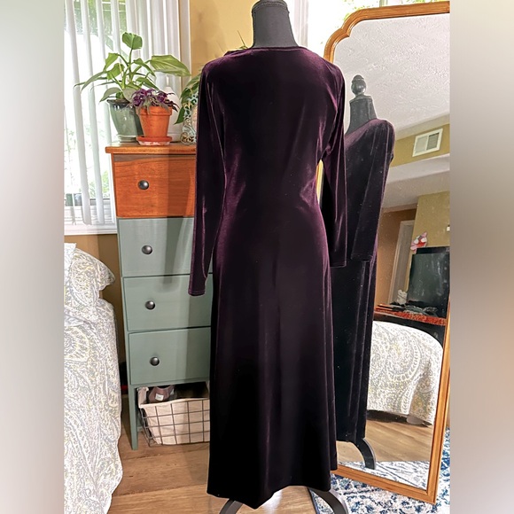 K.C Spencer Vintage Purple Velvet Maxi Long Sleeve Dress - Picture 4 of 6